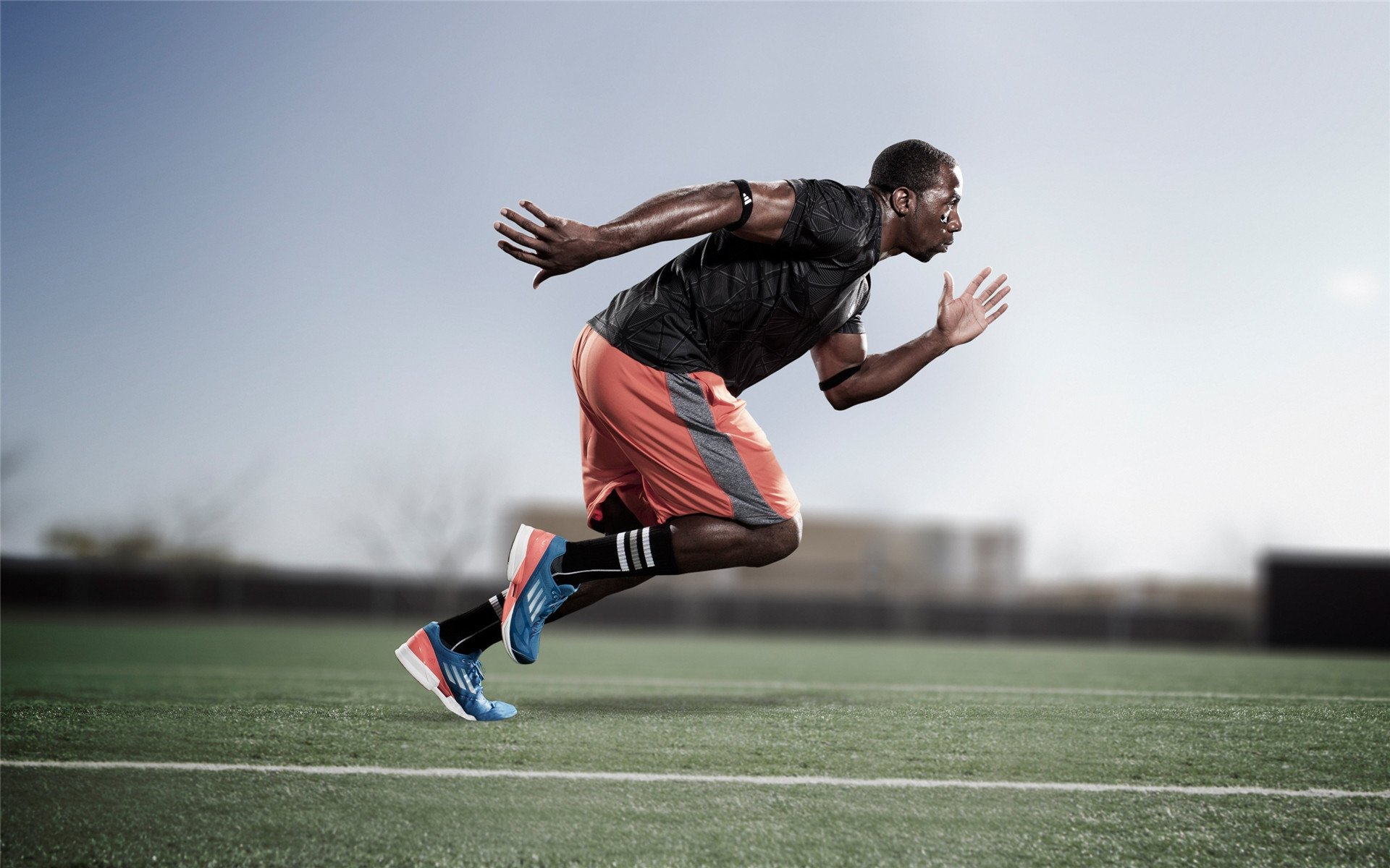 世界杯期间本土志愿者外语水平大涨 成为城市新名片